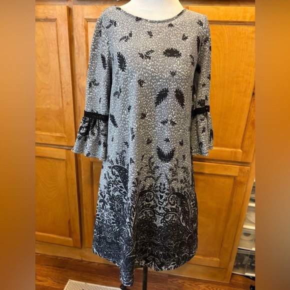 Robbie Bee Dresses & Skirts - Elegant Gray and Black Women's Dress